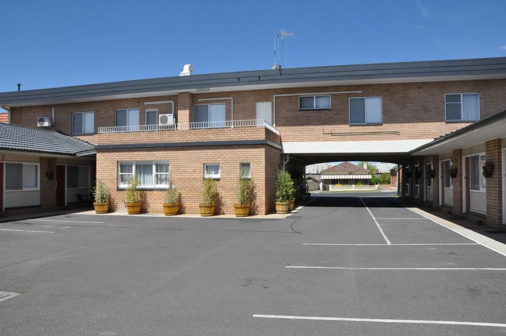 Country Lodge Motor Inn Батерст Экстерьер фото