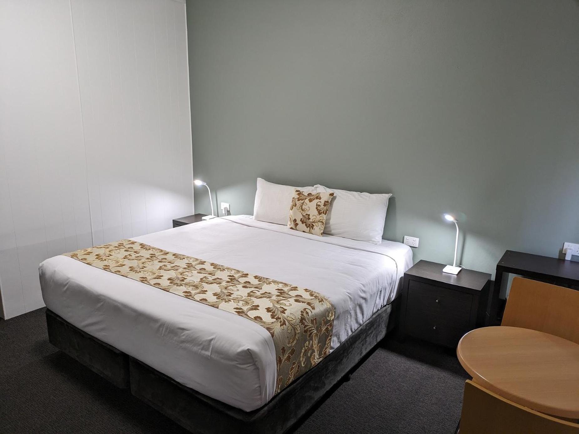 Country Lodge Motor Inn Батерст Экстерьер фото