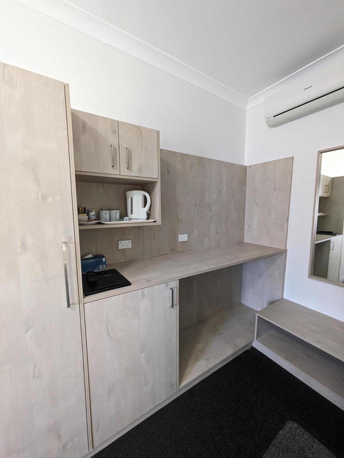 Country Lodge Motor Inn Батерст Экстерьер фото