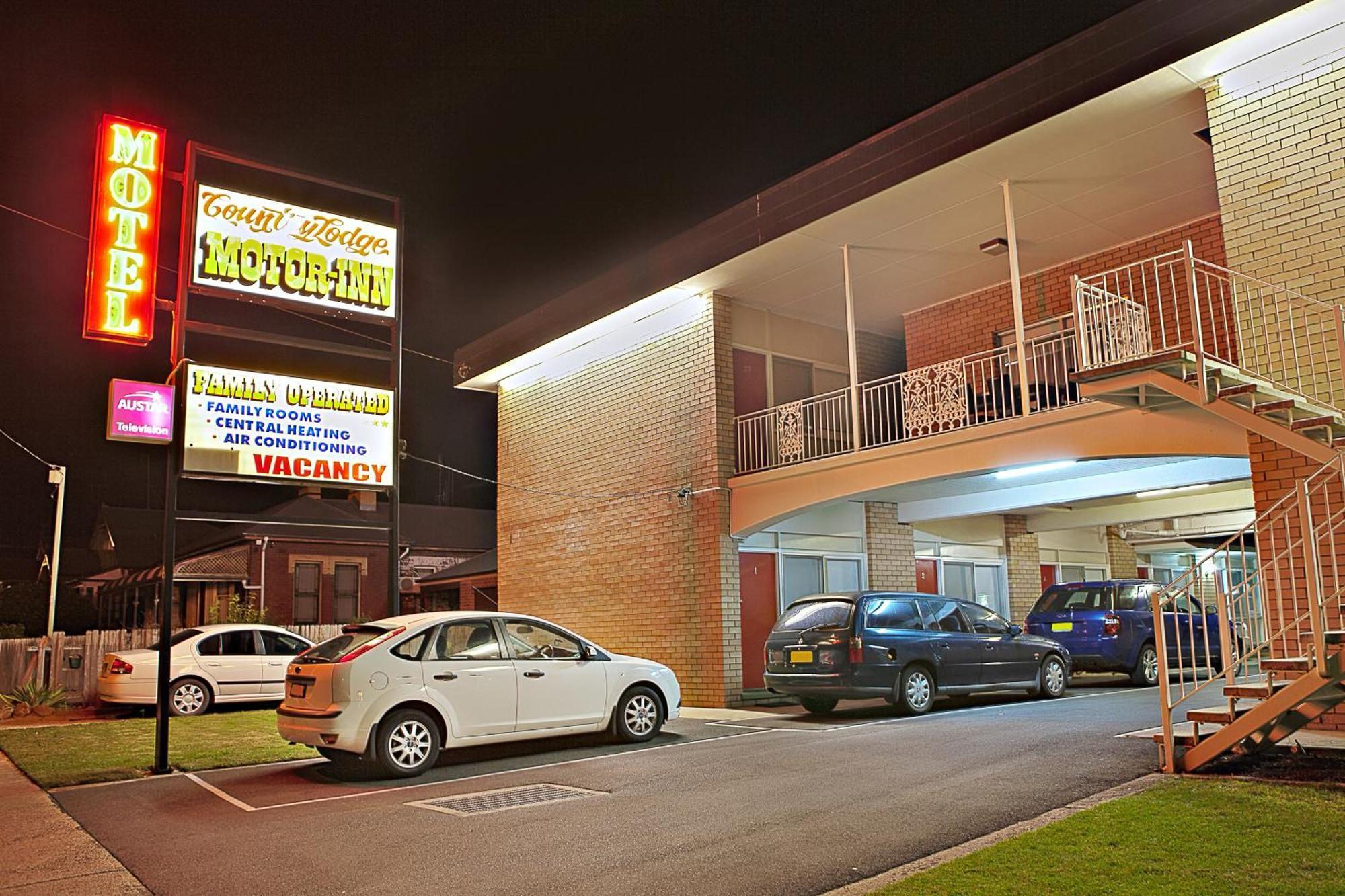 Country Lodge Motor Inn Батерст Экстерьер фото