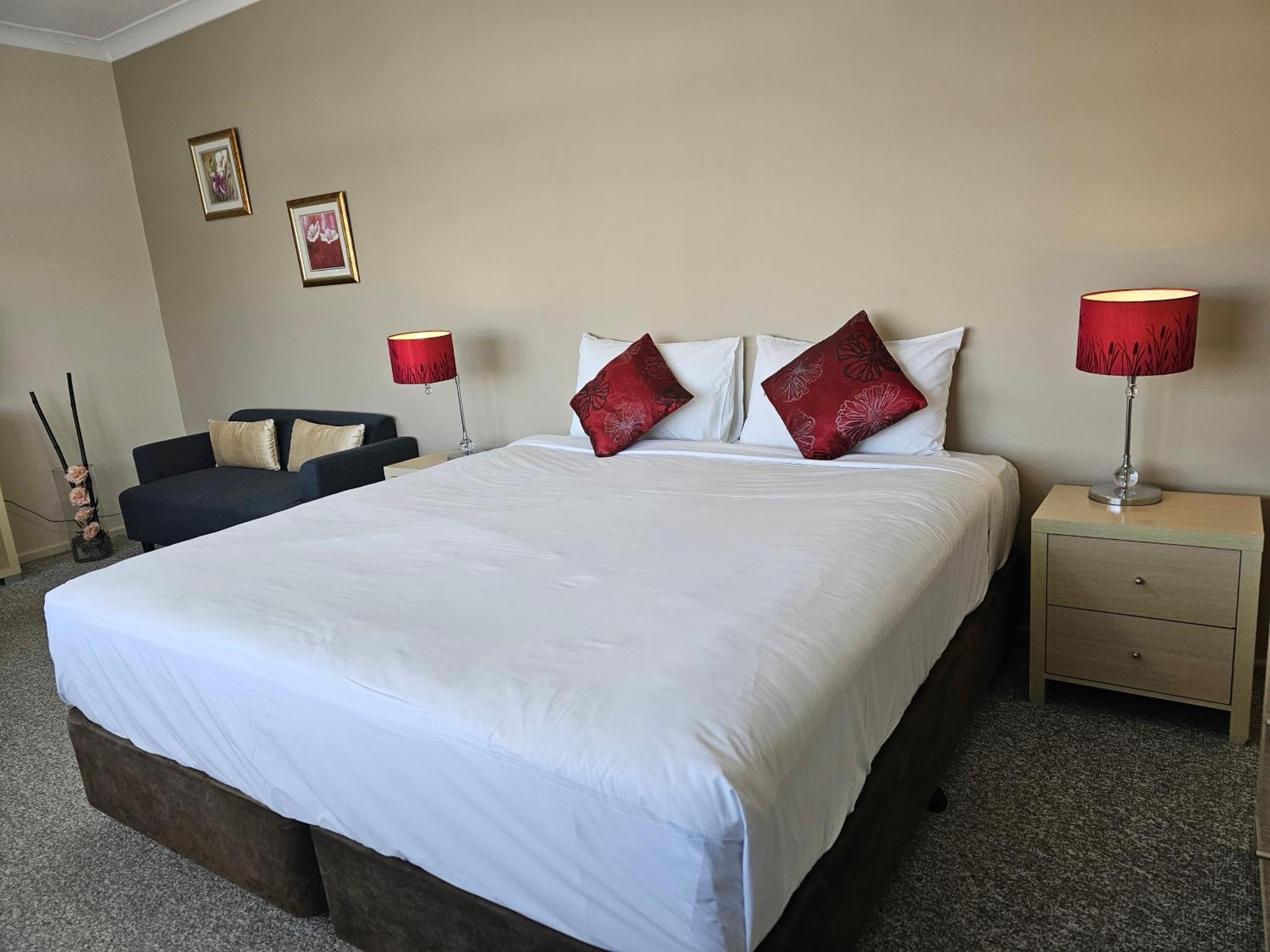 Country Lodge Motor Inn Батерст Экстерьер фото
