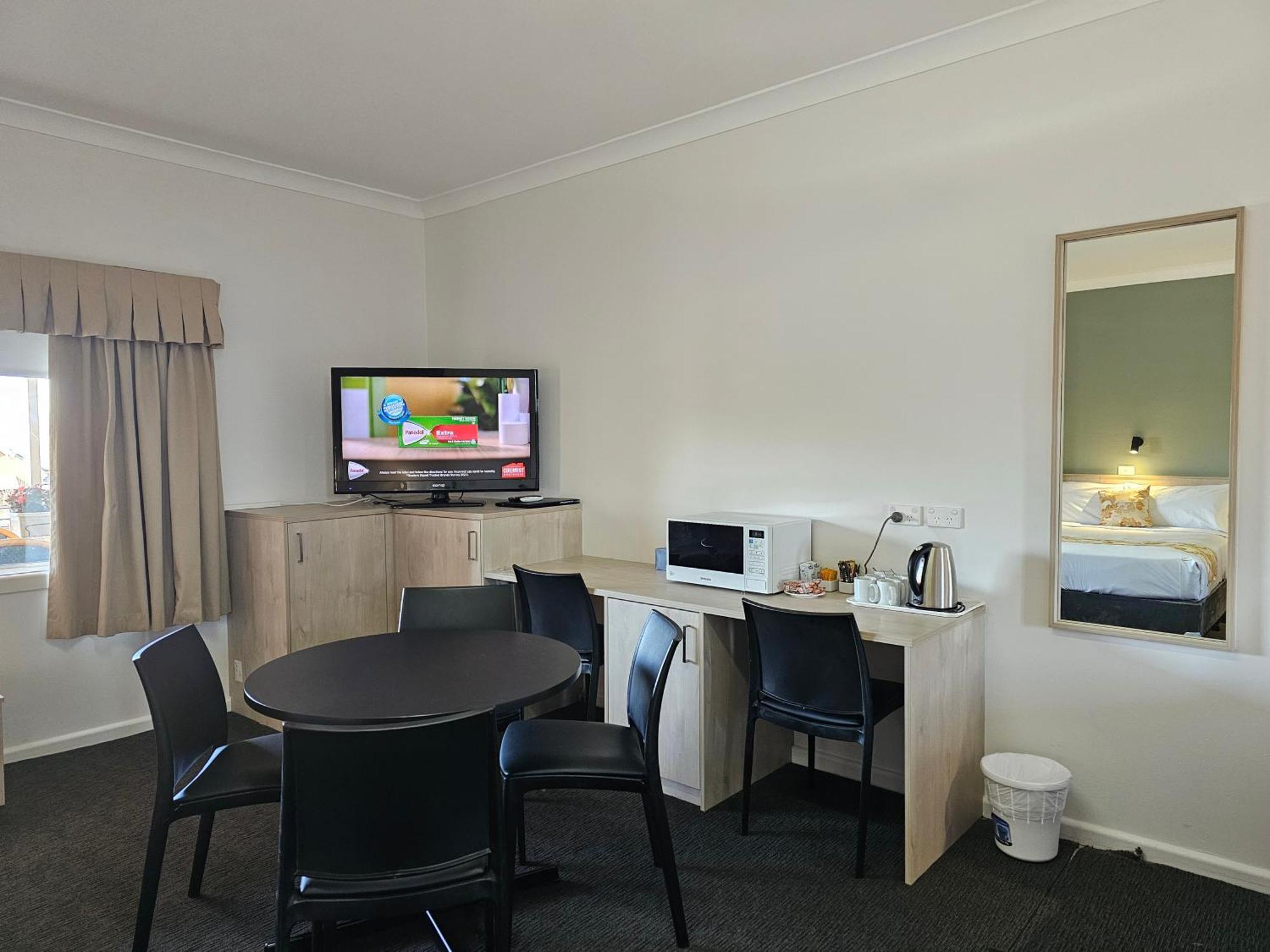 Country Lodge Motor Inn Батерст Экстерьер фото