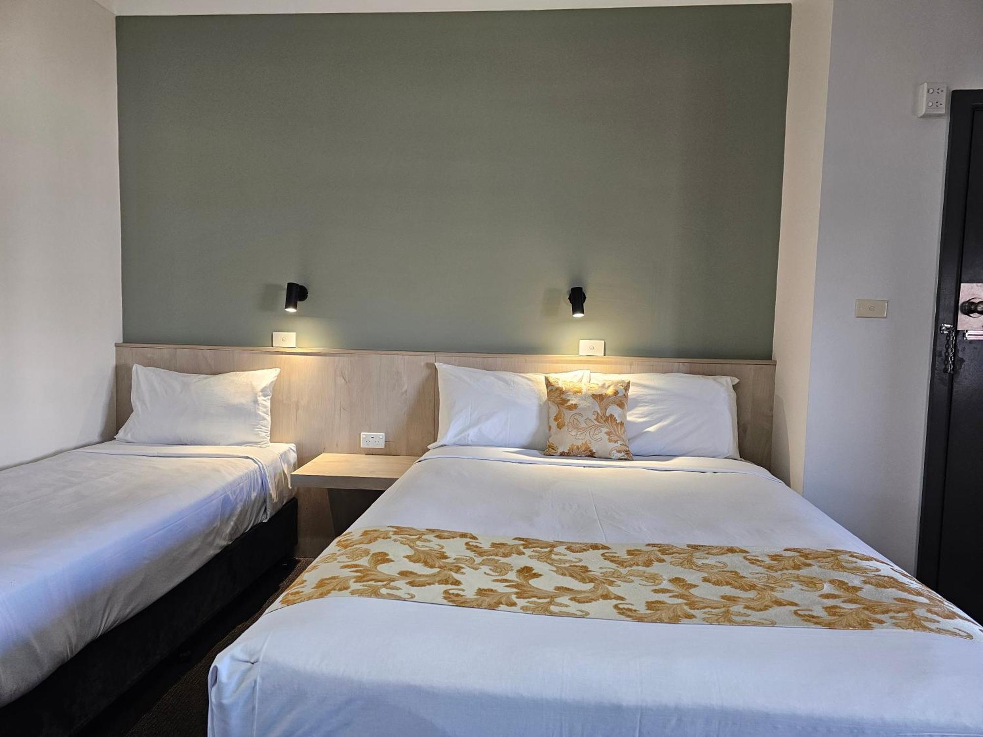 Country Lodge Motor Inn Батерст Экстерьер фото