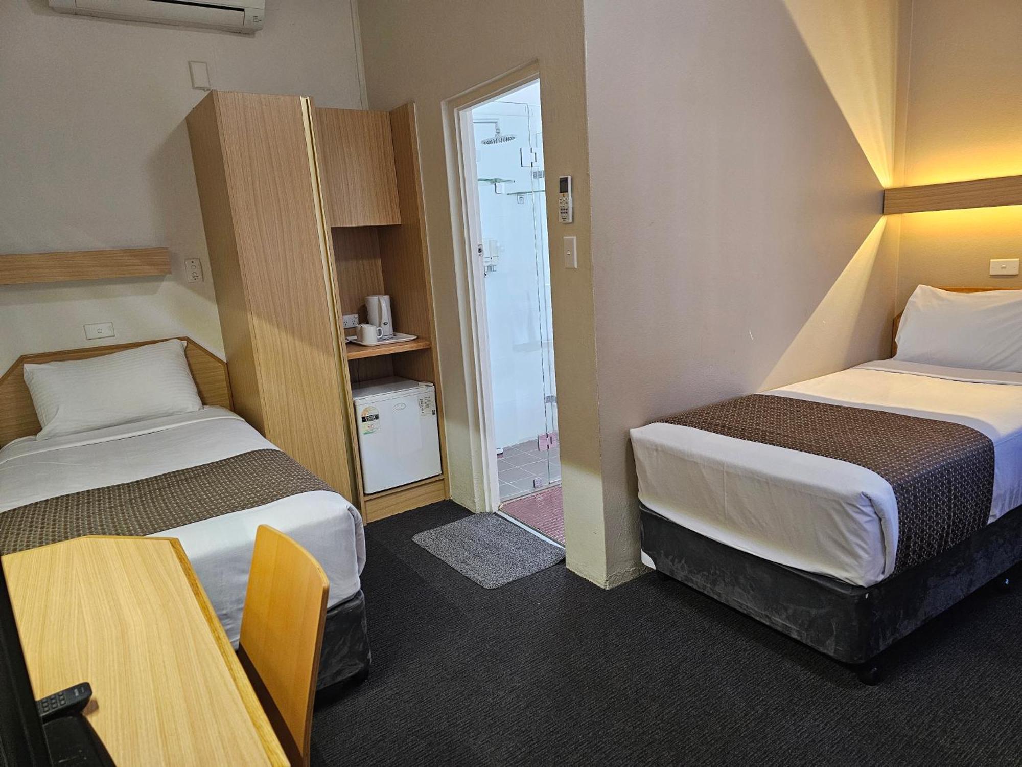 Country Lodge Motor Inn Батерст Экстерьер фото