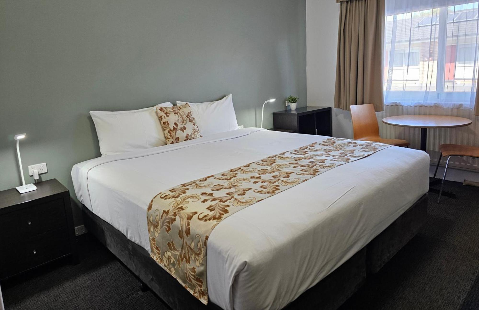 Country Lodge Motor Inn Батерст Экстерьер фото