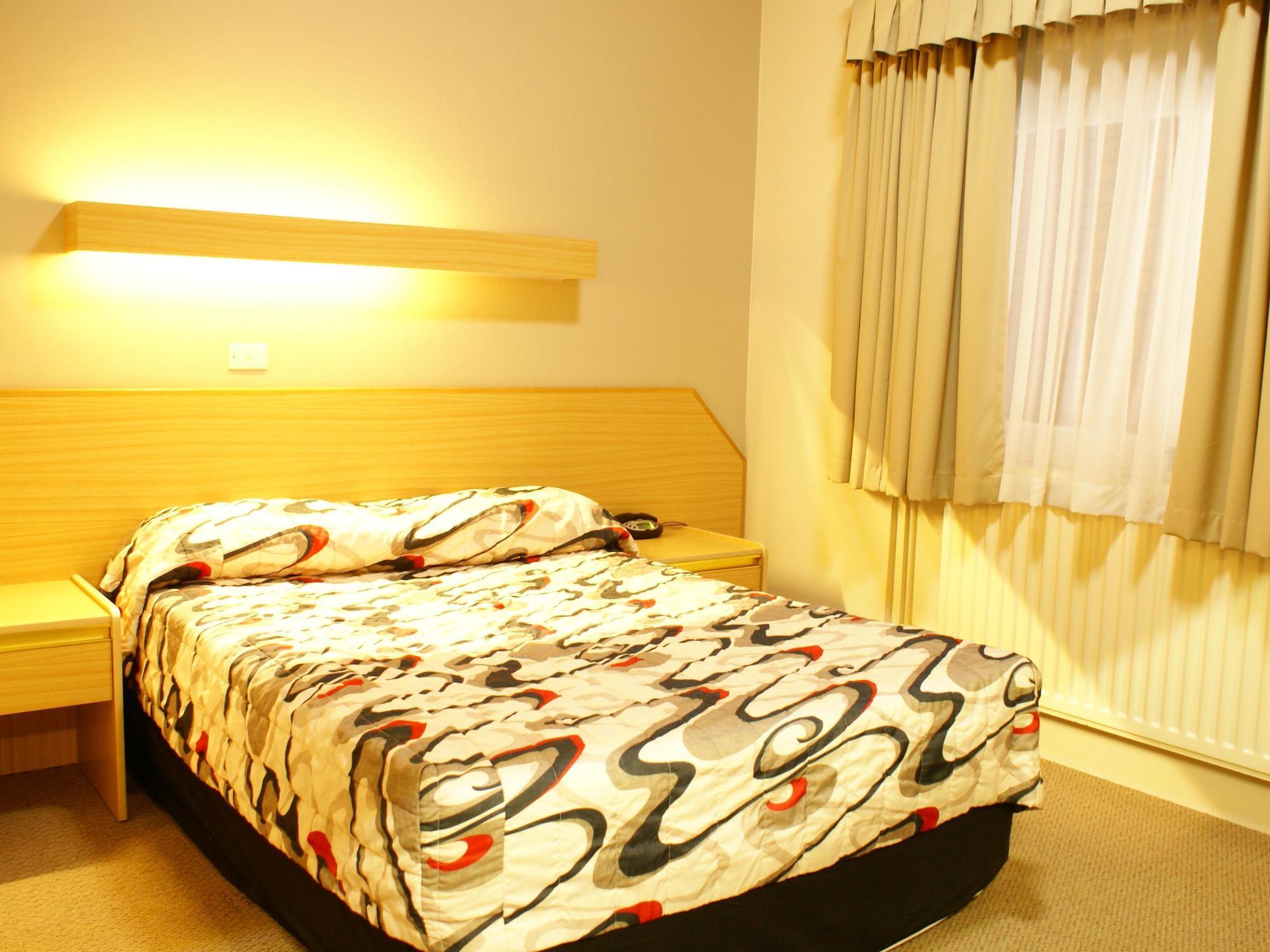 Country Lodge Motor Inn Батерст Экстерьер фото