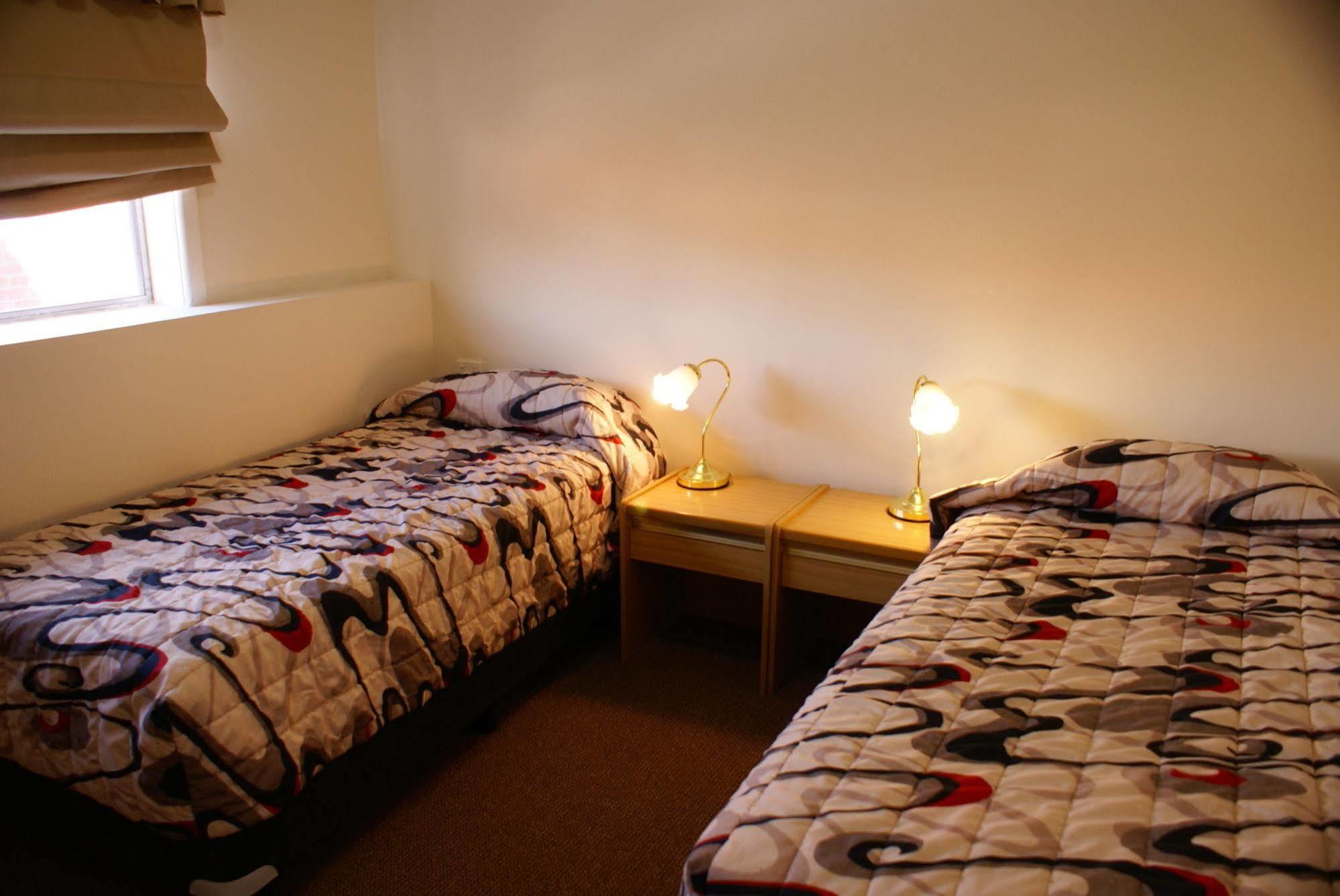 Country Lodge Motor Inn Батерст Экстерьер фото